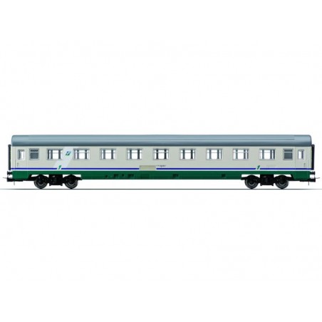 image: Vettura viaggiatori di prima classe image: Vettura viaggiatori di prima classe